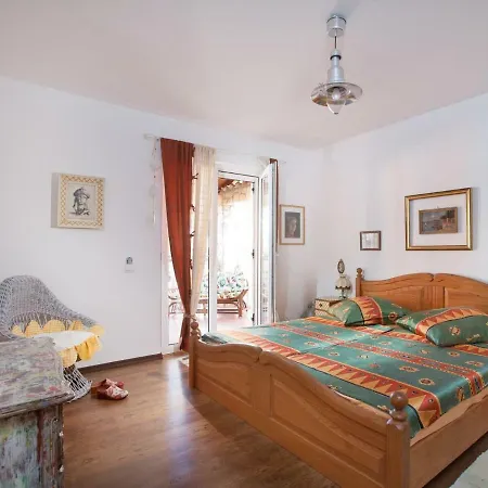 Apartment Shani