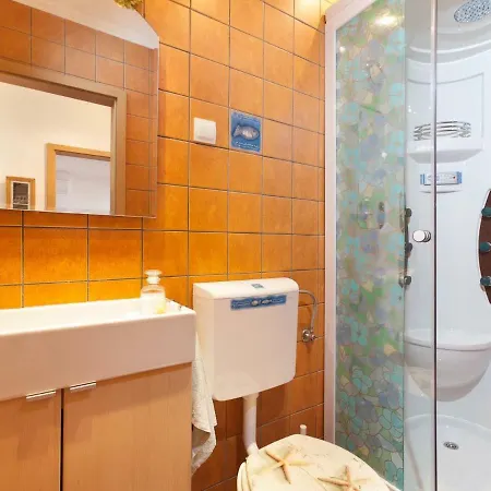 Shani Apartment